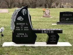 customized memorial bench